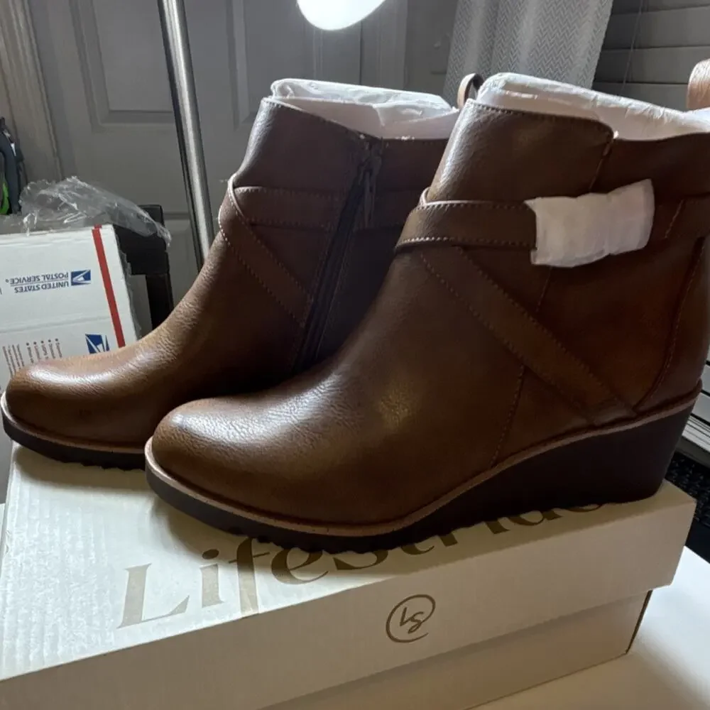 LifeStride Zinfandel Soft System Brown Wedge Ankle Bootie Zip Round Toe 7.5M